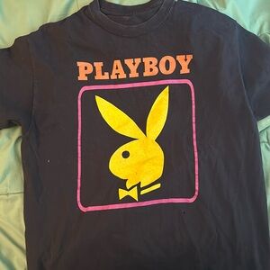 Good shirt has a little hole (see on last picture)